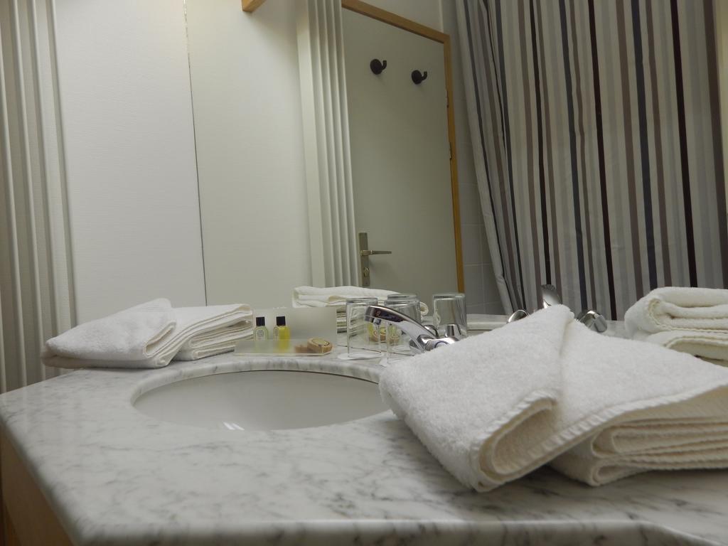 Hotel Le Martin Pecheur Fauvillers Oda fotoğraf